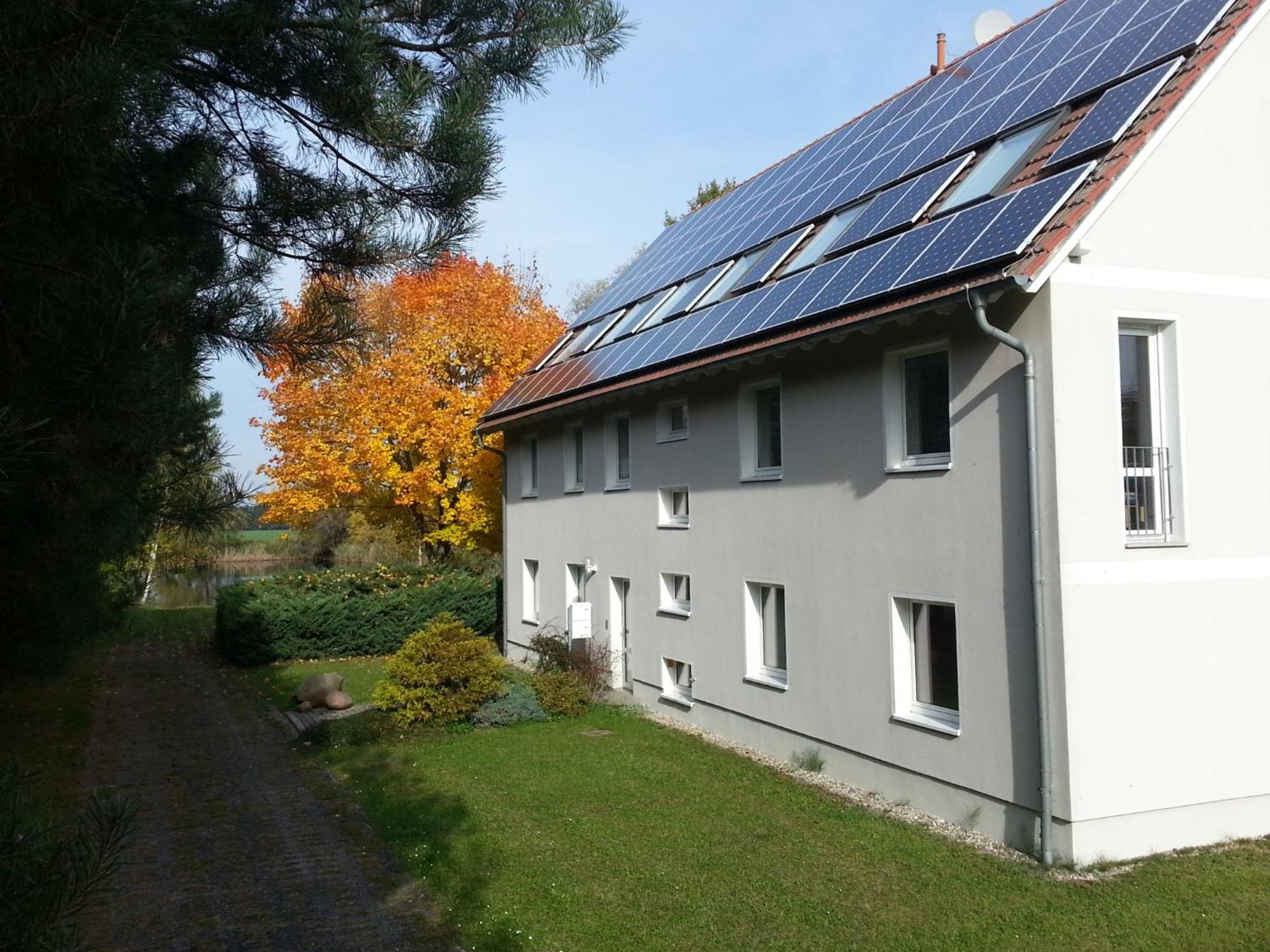 Ferienwohnungen Im Kunst.Haus Am See Doberlug-Kirchhain Exteriör bild
